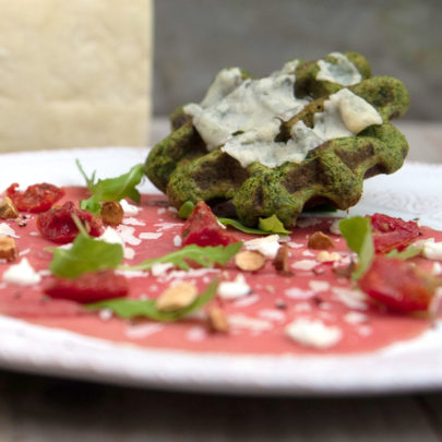 Carpaccio met boerenkoolwafel